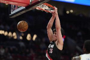 明天开拓者客战76人 杨瀚森因下放混音缺阵 罗威出战成疑_24直播网