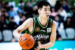 CBA通例赛第25轮最佳阵容：克里斯 郭昊文 摩尔 邹雨宸 廖三宁_24直播网