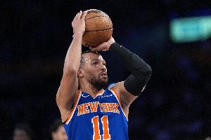 带队逆转！布伦森20中9拿下30分1板9助2断1帽 首节独得13分_24直播网