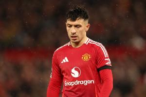 记者：利桑德罗、马兹拉维、德里赫特缺席曼联今日训练_24直播网