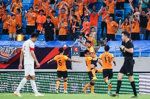 青岛海牛官方：郑龙退役仪式将于3月20日在青春足球场举行_24直播网