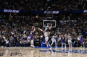 詹姆斯：雷迪克设计了很棒的战术 我们将之执行到位&肯纳德绝杀_24直播网