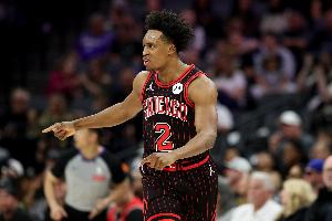 火力全开！塞克斯稽首节7中5独得17分 三分4中3_24直播网