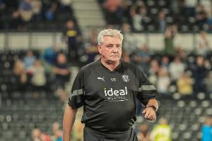 布鲁斯外孙2年前夭折，，验尸官呼吁接纳行动：母婴护理师缺乏资质_24直播网