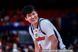 小节20分！媒体人：陈家政还在很是有斗志的年岁 别凉了他的热血_24直播网