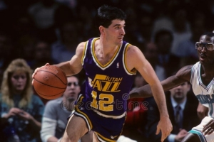 ?历史助攻王&抢断王！祝爵士名宿斯托克顿64岁生日快乐！_24直播网