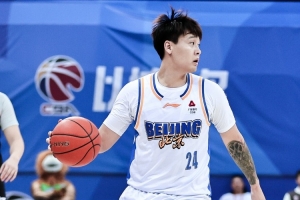 赵睿：谢谢广东球迷喜欢与支持 第一次回到这主场&一切照旧很熟悉_24直播网