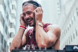 太阳报：格拉利什养伤时代随着吉文的儿子学DJ，，，艺名DJ Grealo_24直播网