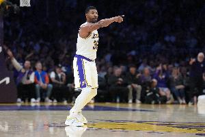 今日缺战篮网！雷迪克：斯玛特情形正在好转 现在状态为逐日视察_24直播网