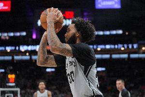 尚帕尼本季已进178记三分 距离丹尼·格林坚持的队史纪录只差13记_24直播网