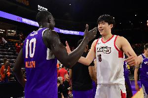 杨瀚森新秀赛季最高9分5板2帽 马卢阿奇今日单场12分9板3帽_24直播网