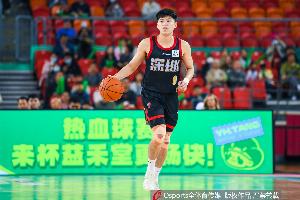 假首发？？？？容子峰仅出战11分钟 三分1中0没有得分&拿1板3犯规_24直播网