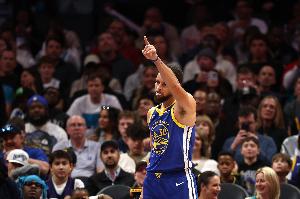 勇士让库里小伤大养&直接报销是对的 这赛季唯一主要的是抽乐透签_24直播网