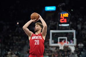 完善一战！申京23中12轰下36分14板7助3断3帽0失误  正负值+26_24直播网