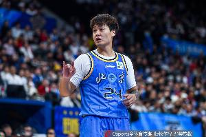 弹无虚发！赵睿半场4中4砍最高14分5助 三分3中3_24直播网