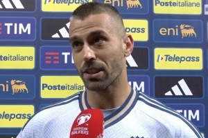 斯皮纳佐拉：又要眼见一届没意大利的天下杯了，，看到队友哭很心痛_24直播网