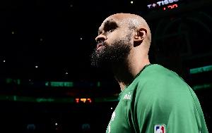 克劳福德：德里克·怀特就像变形金刚 他能顺应任何情形&这很有数_24直播网