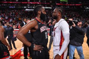 皮尔斯：哈登进攻更好&韦德防守更强 就助队赢球而言我会选韦德_24直播网