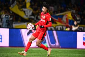 此前有新闻称德甲球队看中你！李新翔：听到过新闻，，，，，但没太在意_24直播网