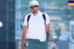 客场挑战同盟第一！湖人官方晒球队登机照 能否延续连胜？？？_24直播网