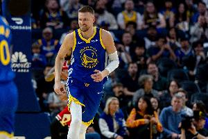 名记：波津续约年薪预计在1800万至2400万 条约为1+1包括球员选项_24直播网