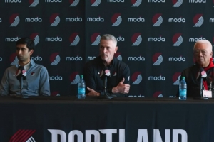 亲自决议照旧放权？？邓顿：不是非此即彼 我会加入但不会最终决议_24直播网