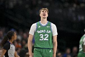 比肩篮球之神！弗拉格生涯第二次45+ 与乔丹并列唯二新秀！_24直播网