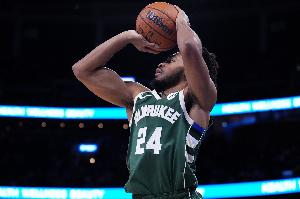 贝弗利：托马斯拒绝3000万条约简直是疯了 赶忙炒经纪人&换女友吧_24直播网