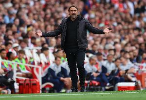 利兹联主帅：切尔西有许多顶级球员 我们不被看好但也会起劲争取_24直播网