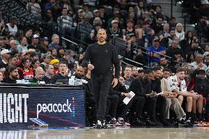 乌度卡：防守端的相同有前进但照旧不敷 让勇士打成了太多空切_24直播网