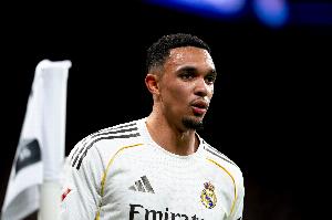 邮报：战胜伤病困扰，，，阿诺德逐渐顺应新情形并赢得皇马上下的信任_24直播网