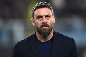 德罗西：赛后我拥抱了洛卡特利，，，，告诉他要振作起来，，，，一切都会已往_24直播网