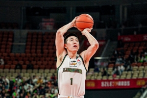 终结依旧高效！付豪11中8砍17分 抢7篮板&其中4前场板_24直播网