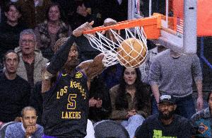 拒绝索要球权！艾顿坦然接受湖人新角色 亮相愿做蓝领助球队赢球_24直播网