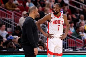 杜兰特：每个人无论首发替补都很职业 这体现了教练的向导力_24直播网