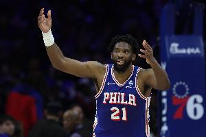 帕金斯：恩比德只是运气太差 他遭遇不可控伤病像被诅咒_24直播网