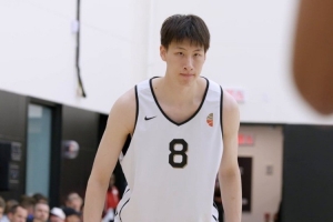 天下队VS美国队今天10点上演！先浏览一波郇斯楠耐克峰会训练集锦_24直播网