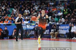 万能体现！高诗岩12中5拿到14分5篮板8助攻4抢断_24直播网