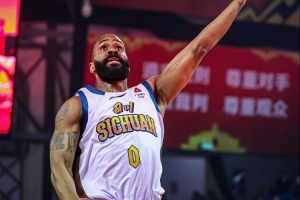 起劲局！维纳莱斯打满全场 27中15&三分11中8空砍39分4板16助_24直播网