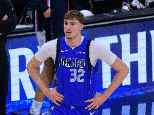 弗拉格：我的新秀赛季体现还算不错 我的施展稳固 全方位在前进_24直播网