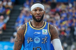 抡得冒烟！杰曼21中10轰下全场最高29分 外加2板4助&正负值+8_24直播网