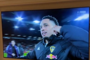 哈兰德社媒晒寓目曼联vs利兹联照片，，，，，，他与奥卡福是昔日队友_24直播网