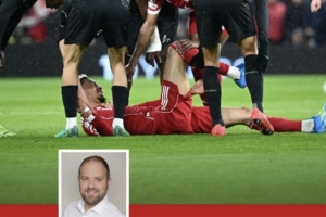 专家：；；倏90%是跟腱断裂，，，，，若确诊就需要接受手术并缺席9个月_24直播网