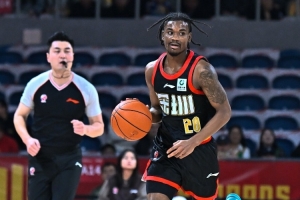 马凯尔·约翰逊遭遇右侧腘绳肌内侧肌腱断裂 预计康复周期约8周_24直播网