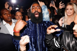 考文顿：哈登经常去夜店嗨到4-5点&喝十几瓶 但早上7点照常来训练_24直播网