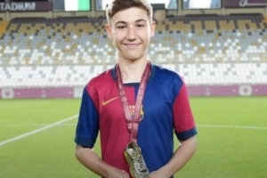 留住未来！每体：巴萨与U16梯队小将雷巴克的续约即将敲定_24直播网