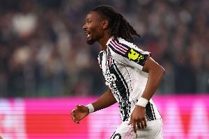 K·图拉姆：庆祝行动是早上在易服室发明的，，致敬两位法国歌手_24直播网