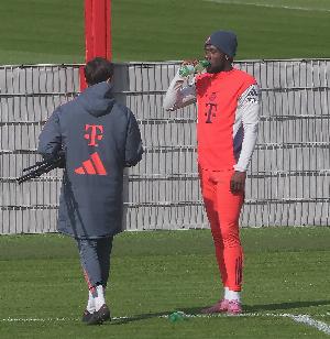 德天空：拜仁未将阿方索视为绝对非卖品，，，，，但现在没起劲追求套现_24直播网