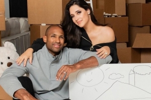 霍福德：我会和妻子好好聊聊自己的未来 一两周内作出决议_24直播网