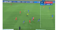 这传球...河南队快速还击，，古斯塔沃直塞直接传出底线_24直播网